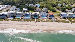 Sun-loungers - 6BR, Oceanview, POOL, Hot Tub, 2 Min Walk to Beach, Game Room (Kure Beach)