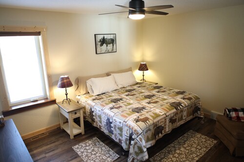 Sleeps 8, Secluded, Newly remodeled