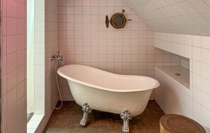 Shower - 3 bedroom lovely home in Höganäs (Höganäs)