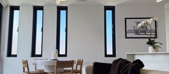 Modern coastal stay in the heart of Scarborough