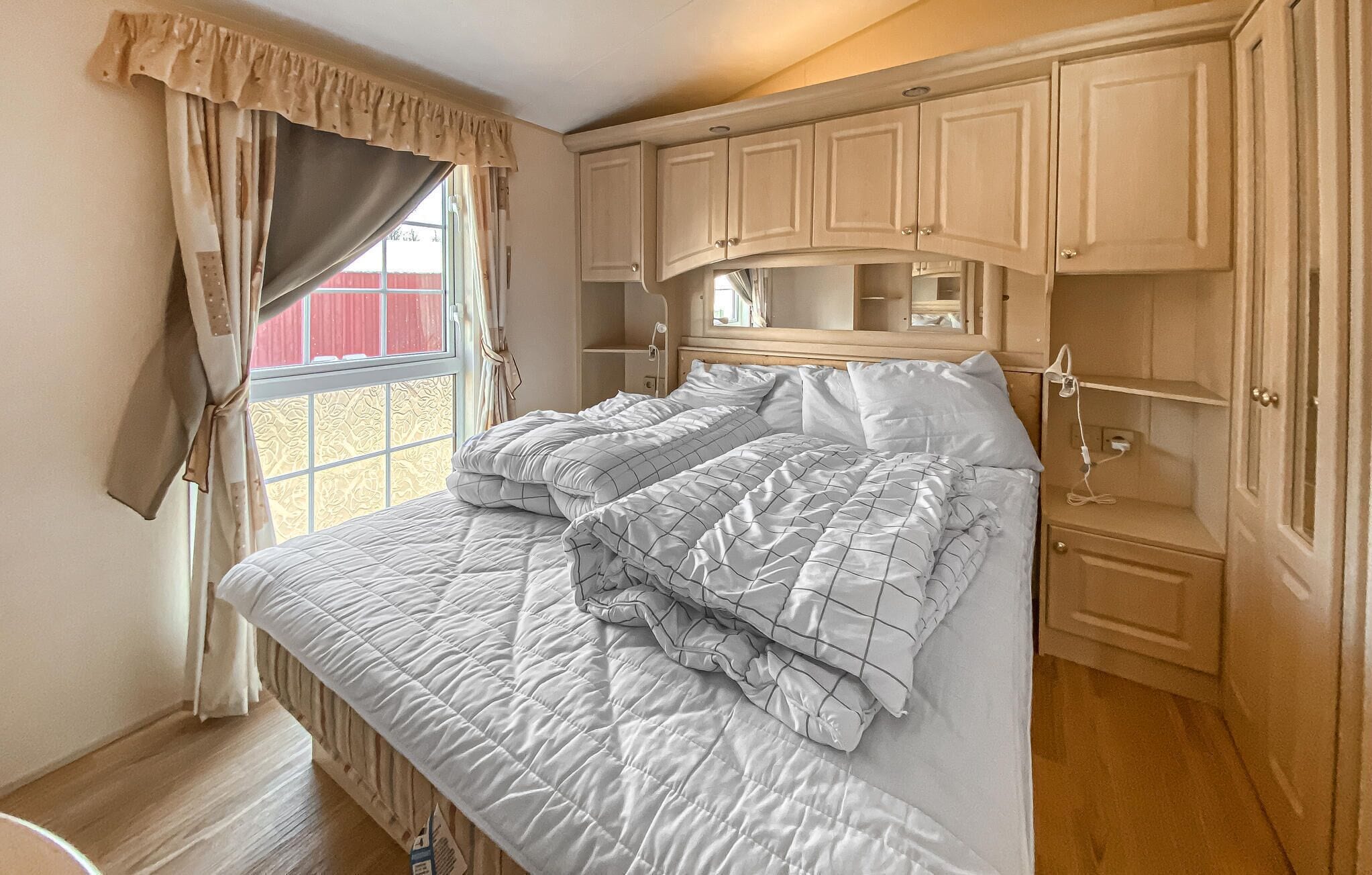 2 bedrooms