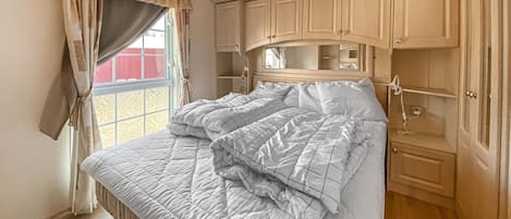 2 bedrooms