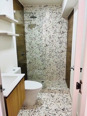 Bathroom - Vrbo Property (Miraflores)