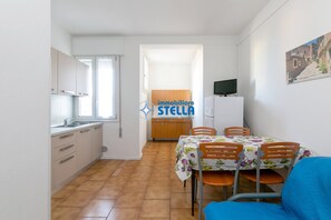 Dining - Romeo [Piazza Milano apartament] (Lido di Jesolo)