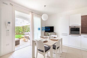 Dining - • Wave Village • Ground floor w/Patio [Pool+Park] (Lido di Jesolo)