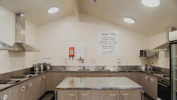 Dobbeltrom – standard | Delte kjøkkenfasiliteter