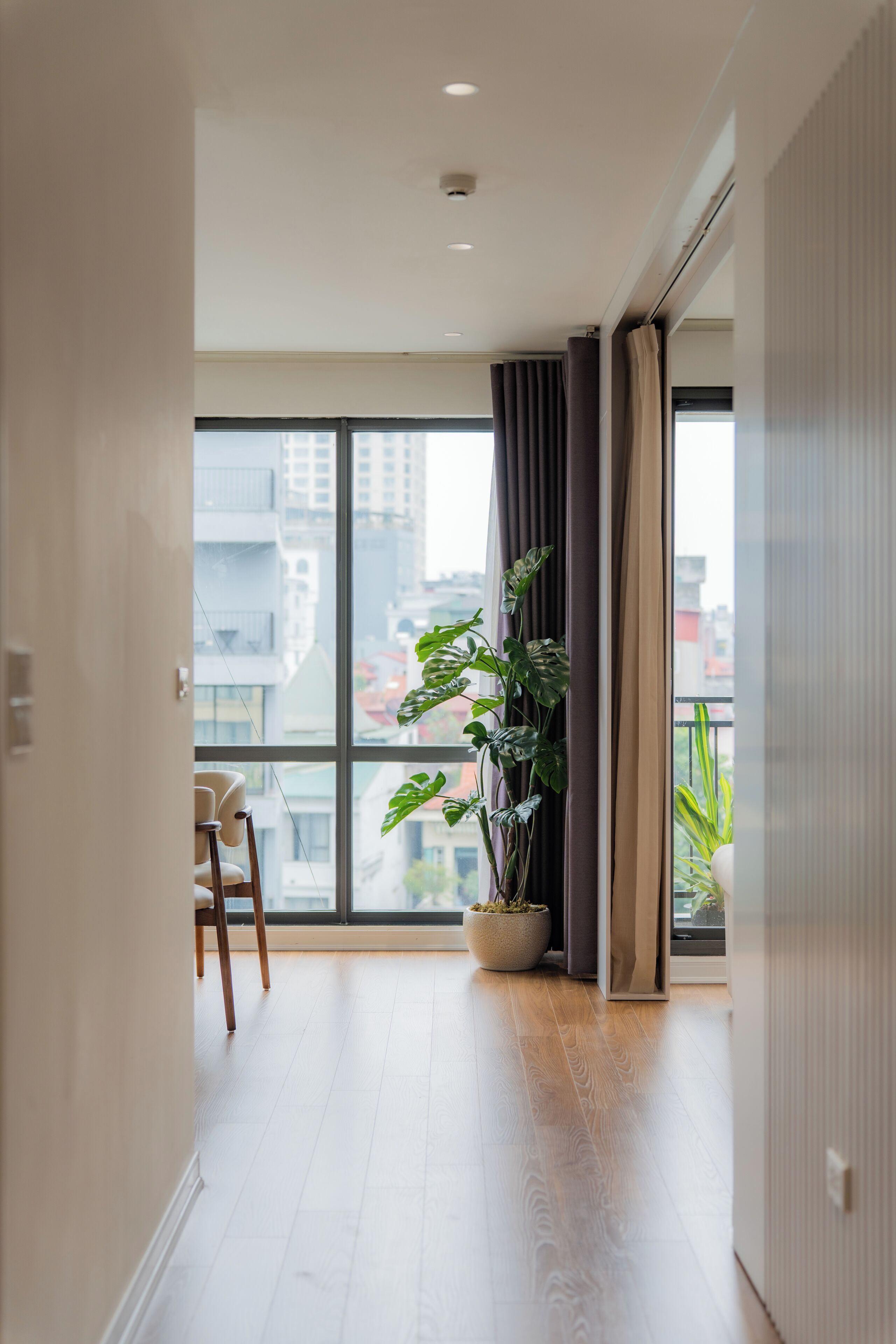 Deluxe Double Room, 1 King Bed with Sofa bed, Non Smoking, Bathtub | Living area