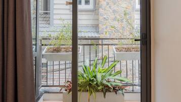 Superior Double Room, 1 King Bed with Sofa bed, Non Smoking, Bathtub | Balcony