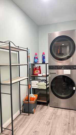 Interior - perfect place to stay this place is only 2 min from I-74 EXIT96 I-70 EXIT91 (Indianapolis)