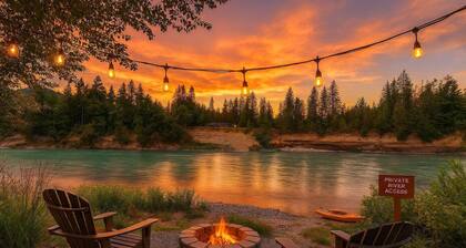 Sunny Retreat River Cabin -Fishing/HotTub/Sauna/EV