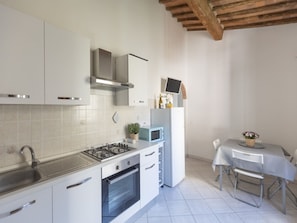 Private kitchen - Comfortable double bedroom apartment just 50 meters from the sea! (Marina di Campo)