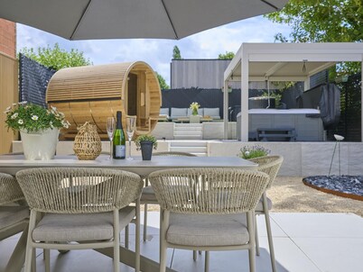 Luxury atmospheric holiday home with wellness.