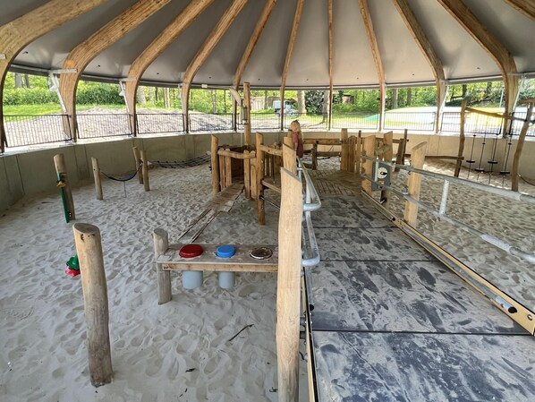 Children’s area - Charming chalet on a campsite with outdoor pool (IJhorst)