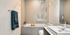 Bathroom - The bond on Brickell ID. 4600 (Miami)