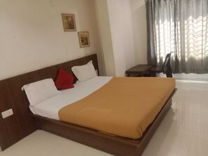 Room - Sai Gangotri Hotel (Shirdi)