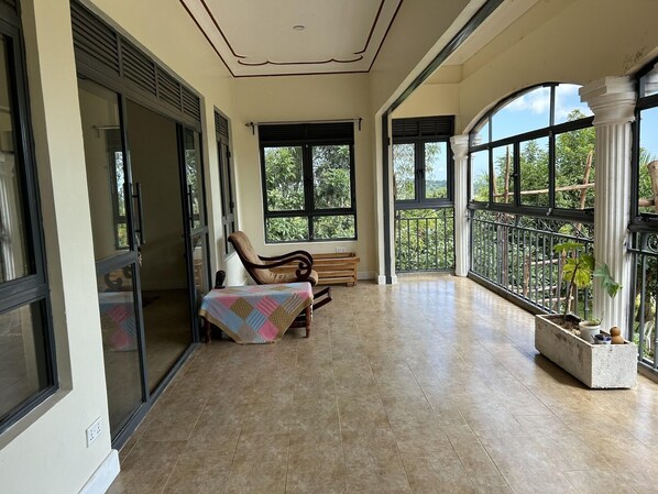 Room - Ridgeway Victoria (Entebbe)