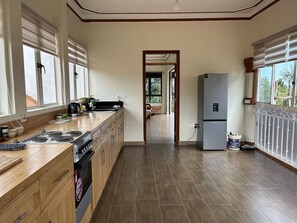 Room - Ridgeway Victoria (Entebbe)