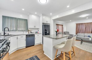 Private kitchen - The Buffalo Retreat (Cheektowaga)