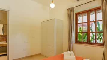 Deluxe Villa, Balcony, Garden View