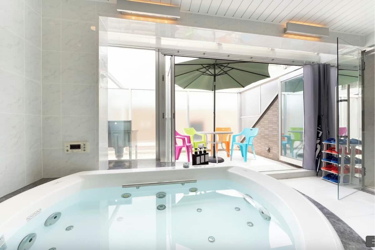 Luxury Apartment, 2 Bedrooms, Non Smoking (201) | Bathroom