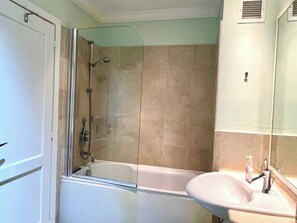 Bathroom - Island Time El Sol - by ZenBreak (Oistins)