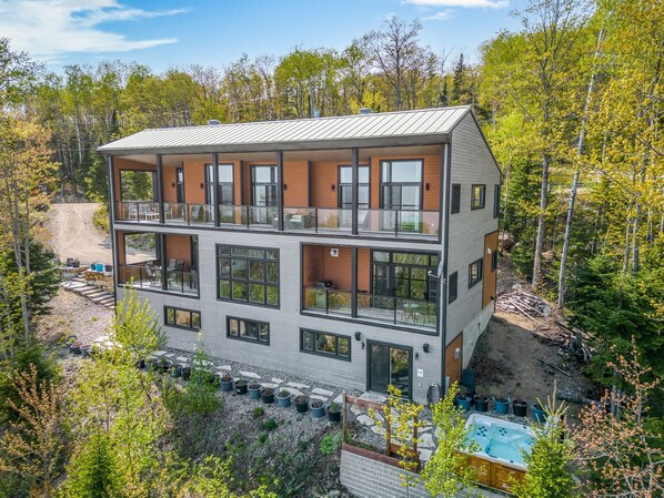 Exterior - Vrbo Property (Petite-Rivière-Saint-François)