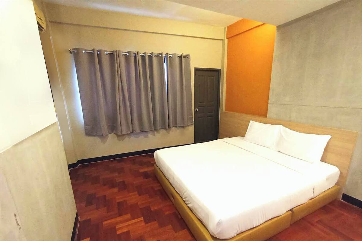 客房, 1 張標準雙人床, 共用浴室