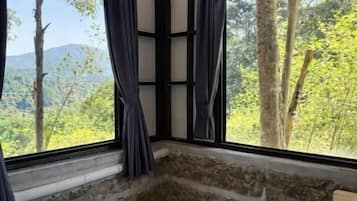 Standard Bungalow, Mountain View | Free WiFi