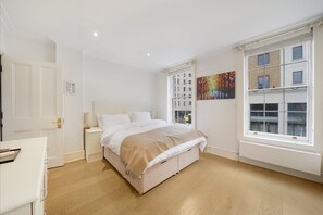 Internet - Refined Pimlico Townhouse (London)