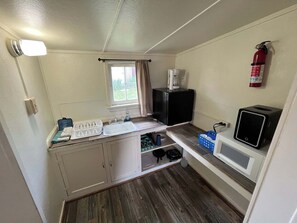 Room - Two Medicine Inn & Resort (East Glacier Park)