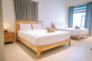 Family Studio with Private Kitchen (Two Queen Beds) | Desk, laptop workspace, free WiFi - Susurro Villas (Kuta)