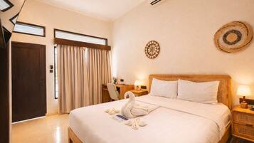Studio with Private Kitchen & Free Gym Access | Desk, laptop workspace, free WiFi