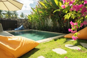 Kolam renang outdoor