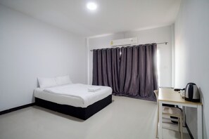 Studio, 1 Queen Bed, Balcony - NP Place Santitham (Mueang Chiang Mai)