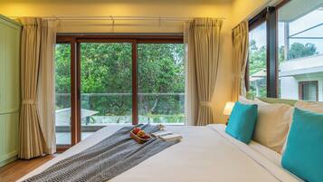 Deluxe Villa, Balcony, Garden View