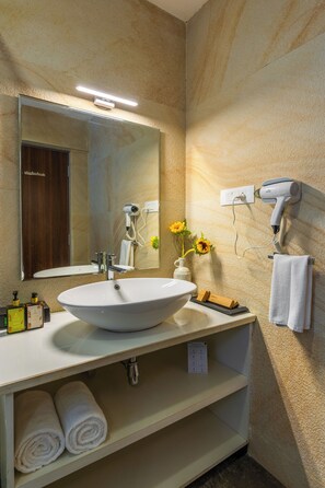 Deluxe Villa, Balcony, Garden View | Bathroom - ELIVAAS Azalea 3 BHK with Pvt Pool  (Shivoli)