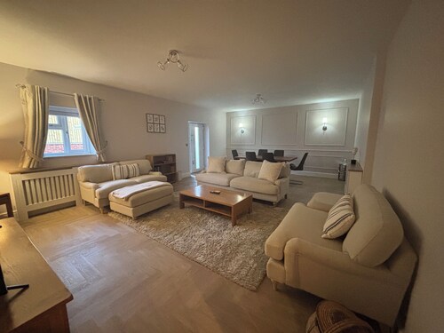 Little Harbours Hideaway - 3 bedroom barn conversion set in 6 acres of land 