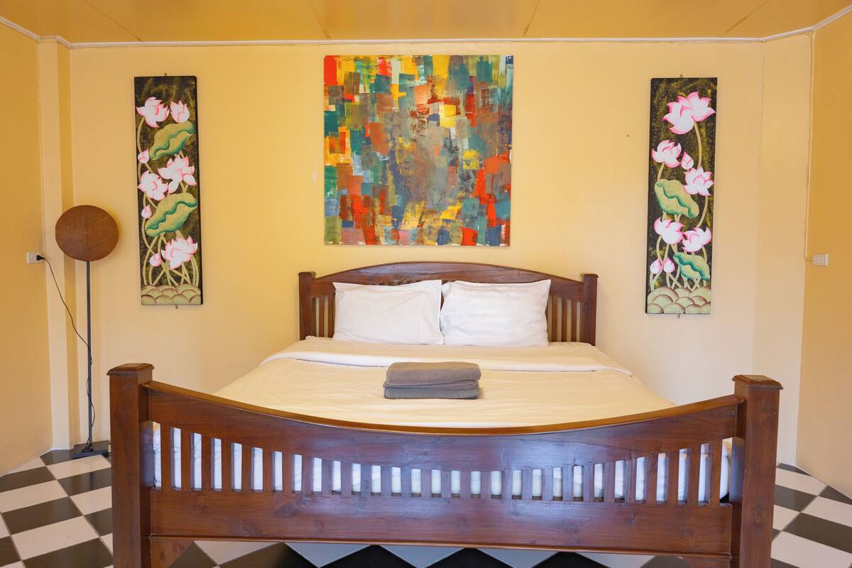 Studiosvit - 1 kingsize-säng