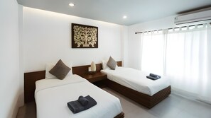 Twin Room | Desk, free WiFi - Snap Inn Thaphae (Chiang Mai)