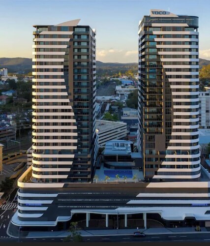 2BDR Luxury Apartment | Panoramic Views