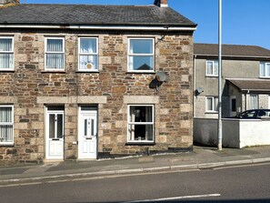 Exterior - 3 bedroom accommodation in Redruth (Redruth)