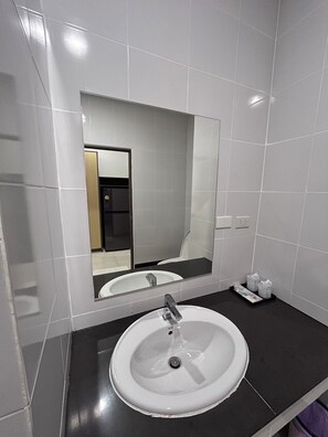 Bathroom - Lucky Residence Phuket Town by T&P (Mueang Phuket)