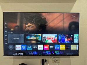 Standard Double Room, 1 King Bed | Television - Lucky Residence Phuket Town by T&P (Patong)