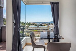 Superior Room with Balcony Mountain View | Mountain view - Lucky Residence Phuket Town (Ratsada)