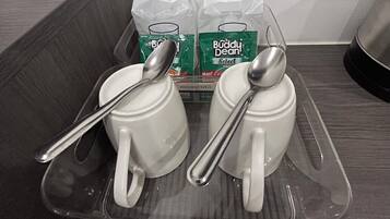 Standard Double Room, 1 King Bed | Bathroom amenities