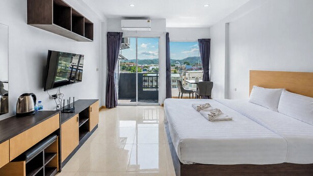Superior Room with Balcony Mountain View