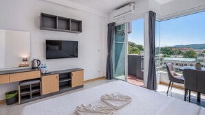 Superior Room with Balcony Mountain View | Fjallasýn