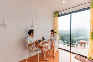 Dining - Mon Mon Homestay (Mae Rim)