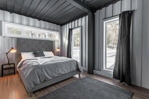 Room - Vrbo Property (Petite-Rivière-Saint-François)