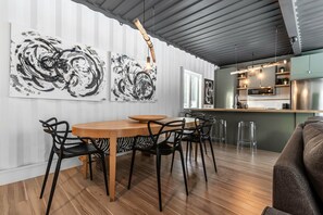 Dining - Vrbo Property (Petite-Rivière-Saint-François)